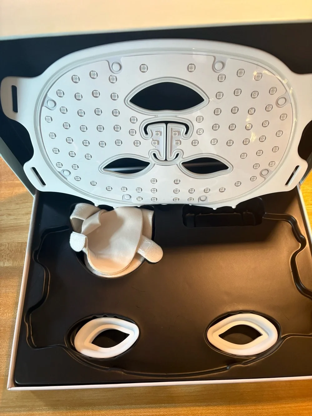 New Evfofo LED Light Therapy Mask